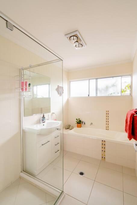 Cosy Home In Yandina Exterior photo